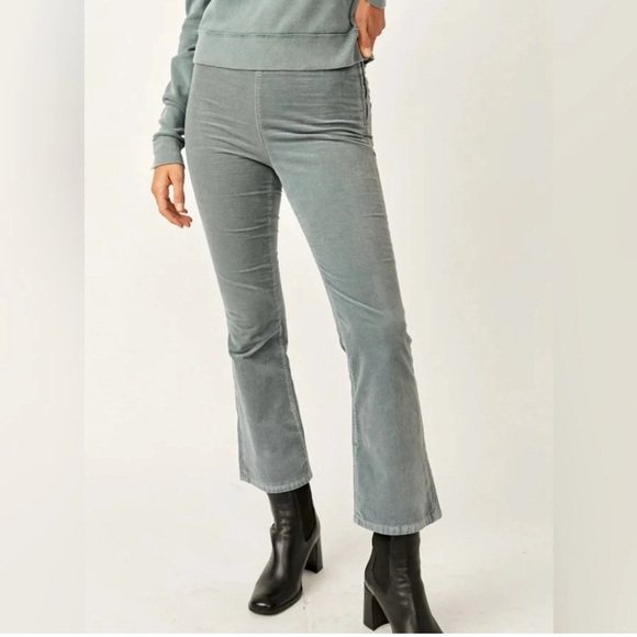 FREE PEOPLE ‘In My Feelings' Velvet Crop Slim Flare Pants XS Steel Sea HH